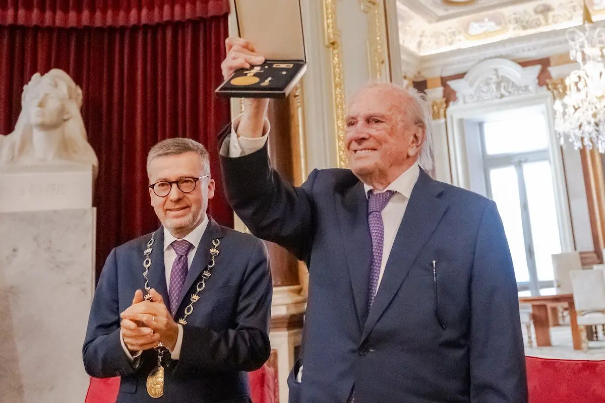 Photo: Francisco Pinto Balsem&atilde;o with Mayor of Lisbon Carlos Moedas | @Moedas on X