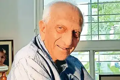 Noted scientist Eknath Vasant Chitnis, last surviving colleague of Dr. Vikram Sarabhai, dies