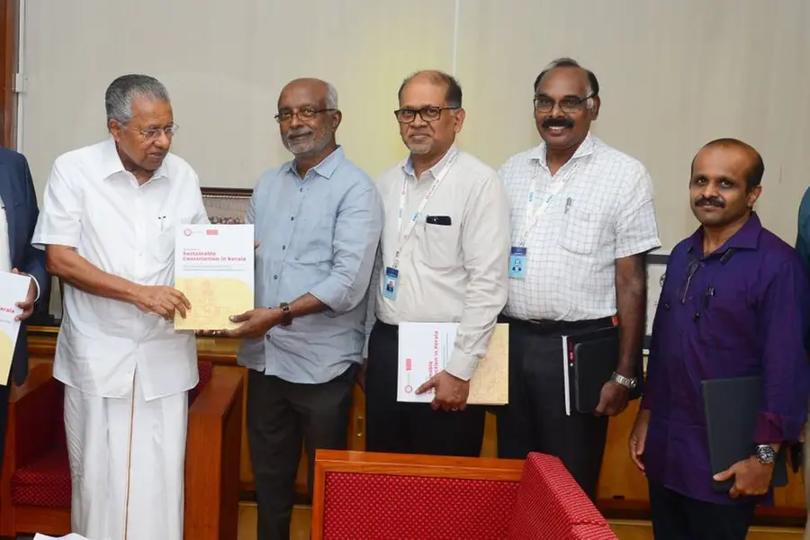 നവകേരളവികസനത്തിനു സുസ്ഥിരതയുടെ ദിശാബോധം പകരാൻ ധവളപത്രവുമായി ഊരാളുങ്കൽ സൊസൈറ്റി