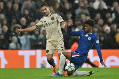From Sean Dyche banning snoods at Nottingham Forest to United eyeing Chelsea midfielder Andrey Santos – Footy news