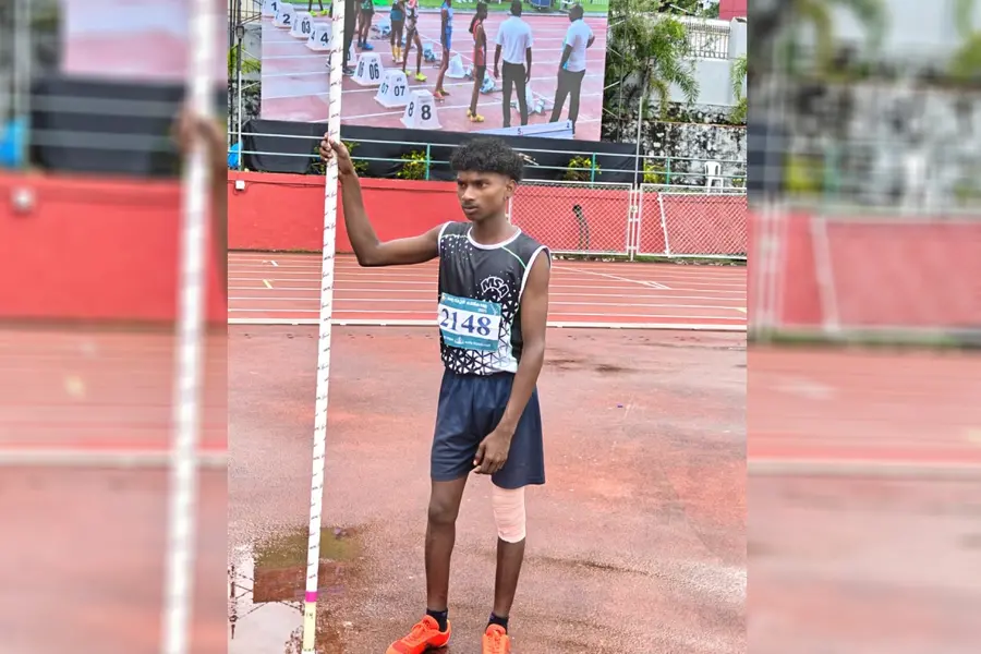 'സാറും ഞാനും മുള വെട്ടിയാണ് തുടങ്ങിയത്'; തോറ്റെങ്കിലും തിളക്കമുണ്ട് അഭിനവിന്റെ ഈ ചാട്ടത്തിന്