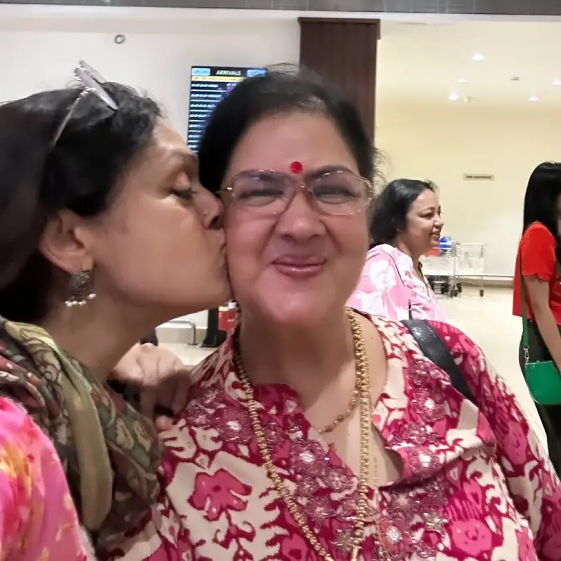 ശോഭനയും ഉര്വശിയും | Photo: instagram/ shobana