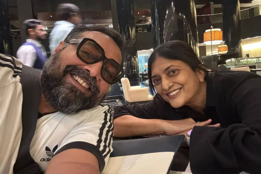 മണിക്കൂറുകൾക്കുള്ളിൽ എന്നെ 'ഡീകോഡ്' ചെയ്തയാൾ, എനിക്കുള്ള പ്രണയകഥ എഴുതി നൽകുന്നത് എപ്പോഴാണ്?; അനുരാഗ് കശ്യപിനോട് സുധ കൊങ്കര