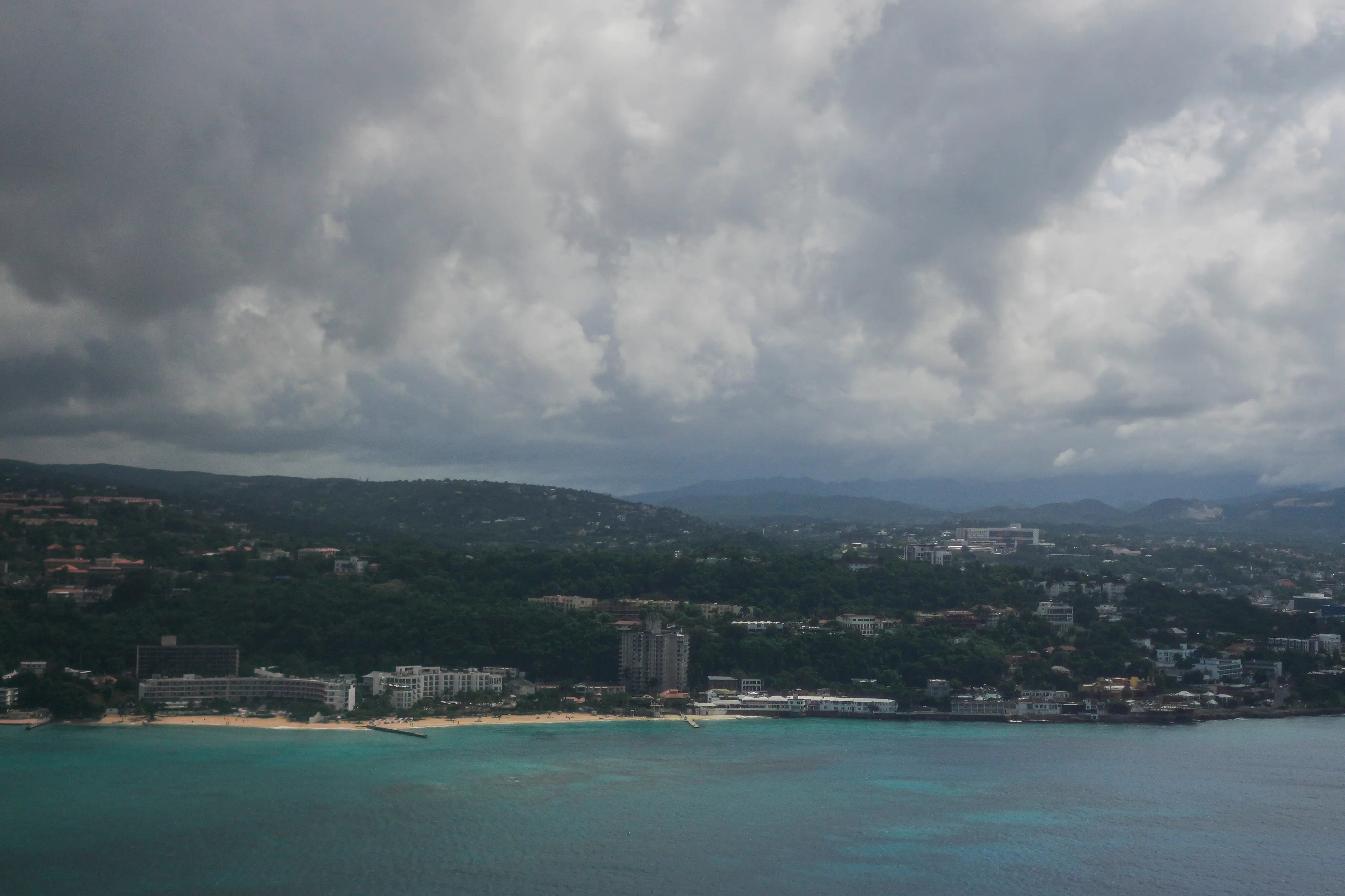 View of Montego Bay ahead of Hurricane Melissa's expected arrival in Jamaica, Saturday, Oct. 25, 2025.| Photo: AP