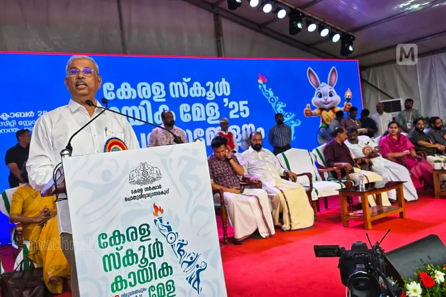 ഇത്ര മനോഹരമായ സംസ്ഥാനത്തിന്റെ ഗവര്ണര് ആയതില് സന്തോഷം; മന്ത്രി ശിവന്കുട്ടിയെ അഭിനന്ദിച്ച് ഗവര്ണര്