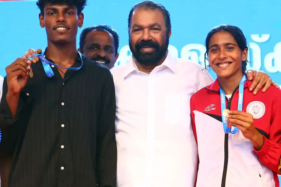 കായികമേള; മാതൃഭൂമിയുടെ പുരസ്‌കാരം ആദിത്യാ അജിക്കും ടി.എം. അതുലിനും