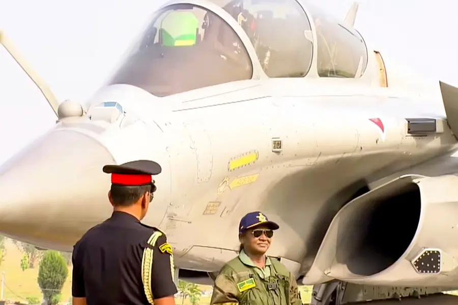 President Droupadi Murmu before taking a sortie in Rafale fighter jeT