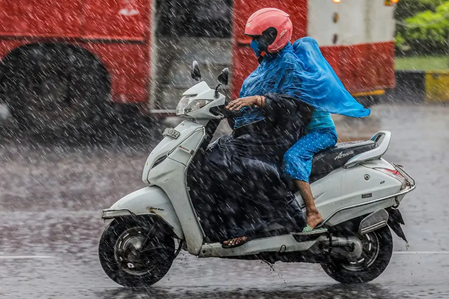 Montha impact: Showers in Hyderabad; rains lash Telangana districts, schools shut