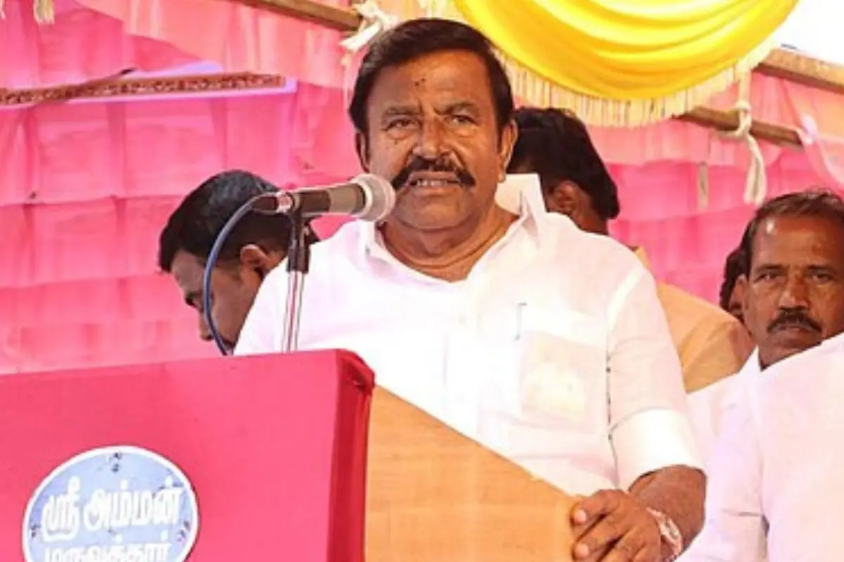 Tamil Nadu Water Supply Minister K.N. Nehru addressing reporters in Chennai. Photo: IANS