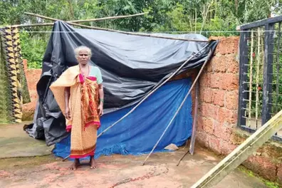 Promised a home under PMAY, Kali Mallan now lives beneath tarpaulin sheets