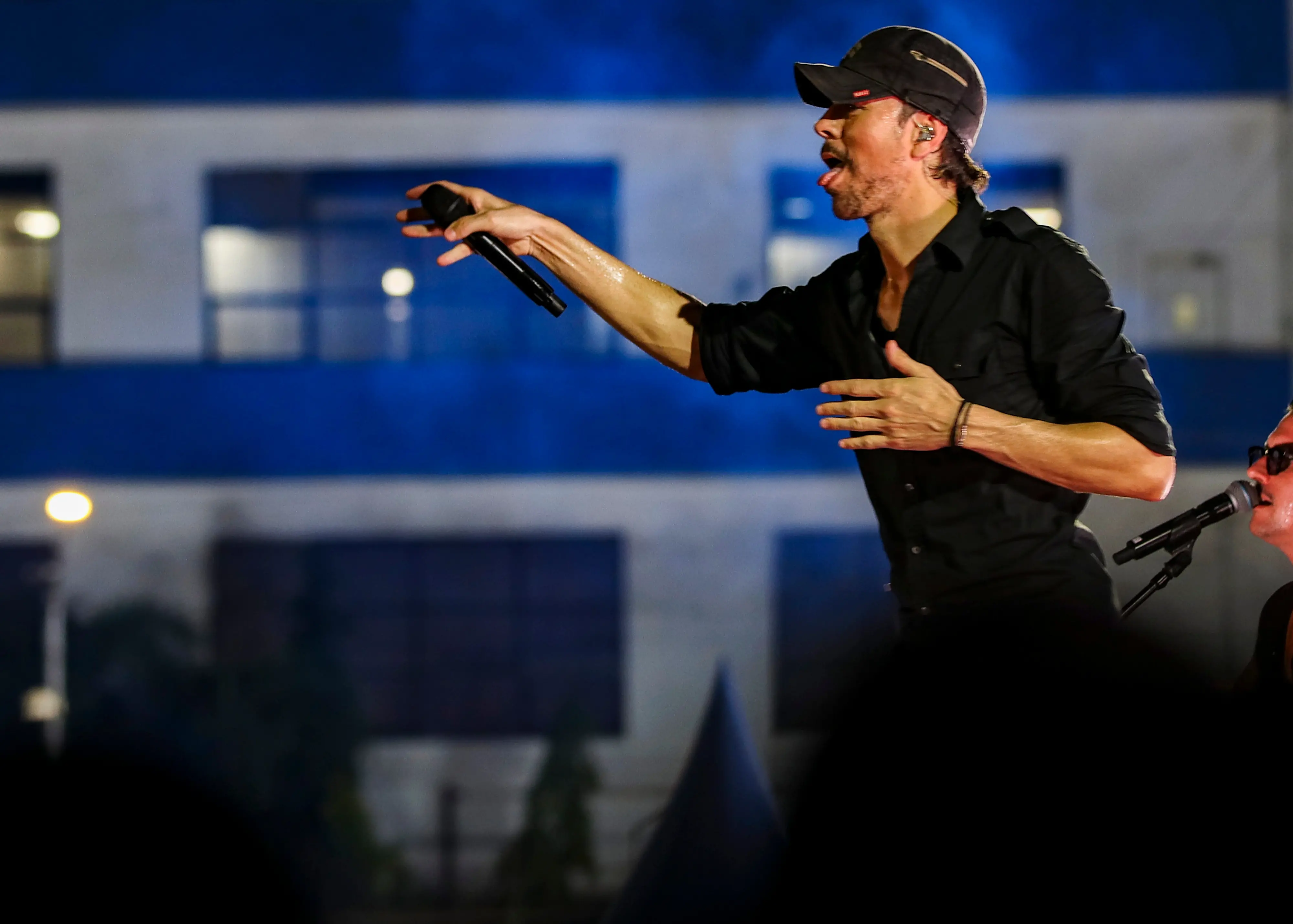 Grammy Award-winning singer Enrique Iglesias during his performance in Mumbai | Photo: PTI