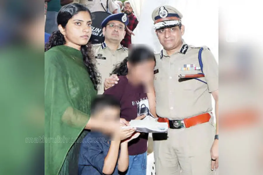 KASARAGOD POLICEMAN FAMILY HELP