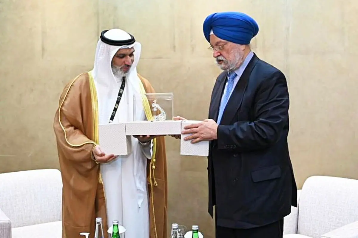 Union Minister of Petroleum and Natural Gas Hardeep Singh Puri meets new OPEC Secretary General HE Haitham al-Ghais, in Abu Dhabi on Monday (Photo: ANI)