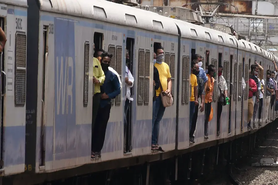 2 killed, 3 injured after being hit by Mumbai local near Sandhurst Road amid Central Railway strike disruption