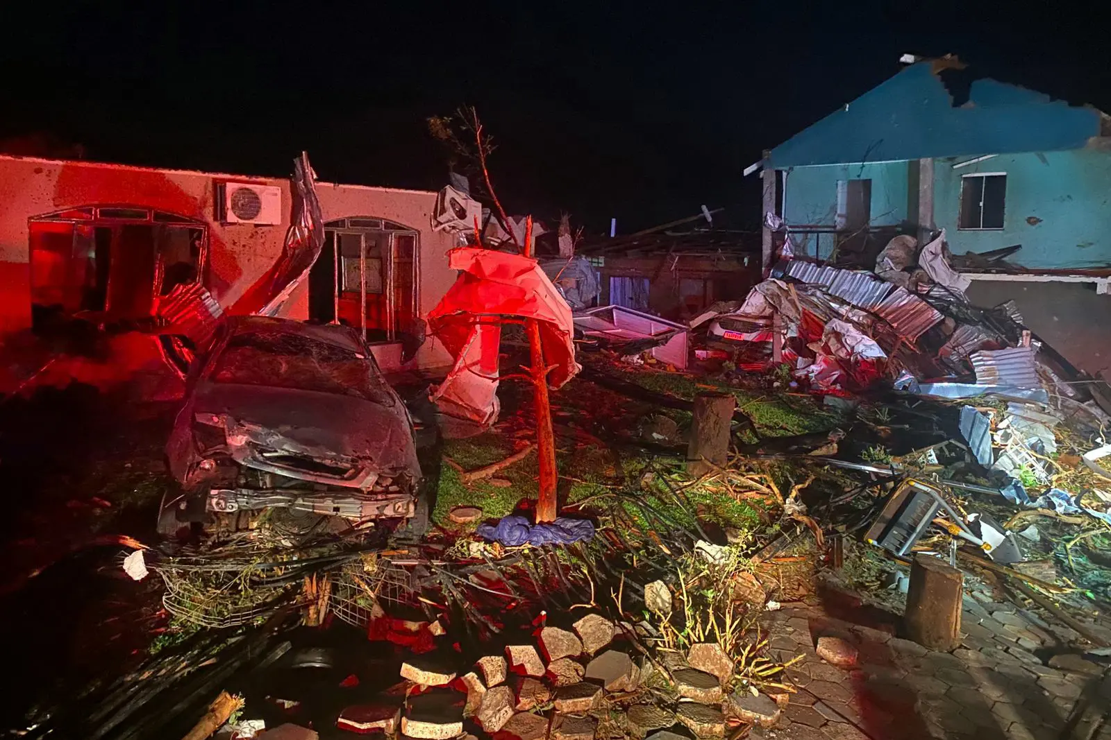 Destruction after a tornado with winds of up to 250 kilometers per hour hit the city of Rio Bonito do Iguacu, in Brazil's Parana State on November 7 | Photo: AFP