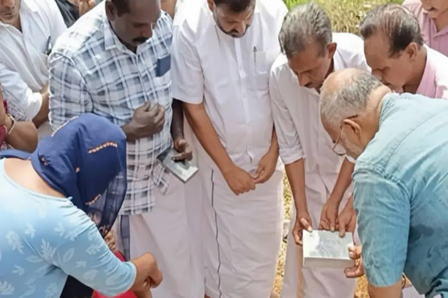 കുഞ്ഞ് ഇമ്മാനുവലിന് നൽകിയ വാക്കുപാലിച്ച് സുരേഷ് ഗോപി