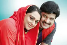 ‘ഉമ്മിച്ചിക്ക് തണലായിരുന്നു വാപ്പിച്ചി, ആ വാപ്പിച്ചിയുടെ ഖബറിന് ഉമ്മിച്ചി നട്ട മൈലാഞ്ചിച്ചെടികൾ തണലാവുന്നു’; നവാസിന്റെ മക്കളുടെ കുറിപ്പ്