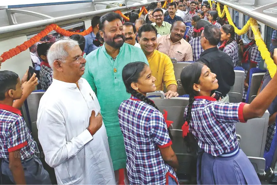 vende-bharat-kochi-bengaluru