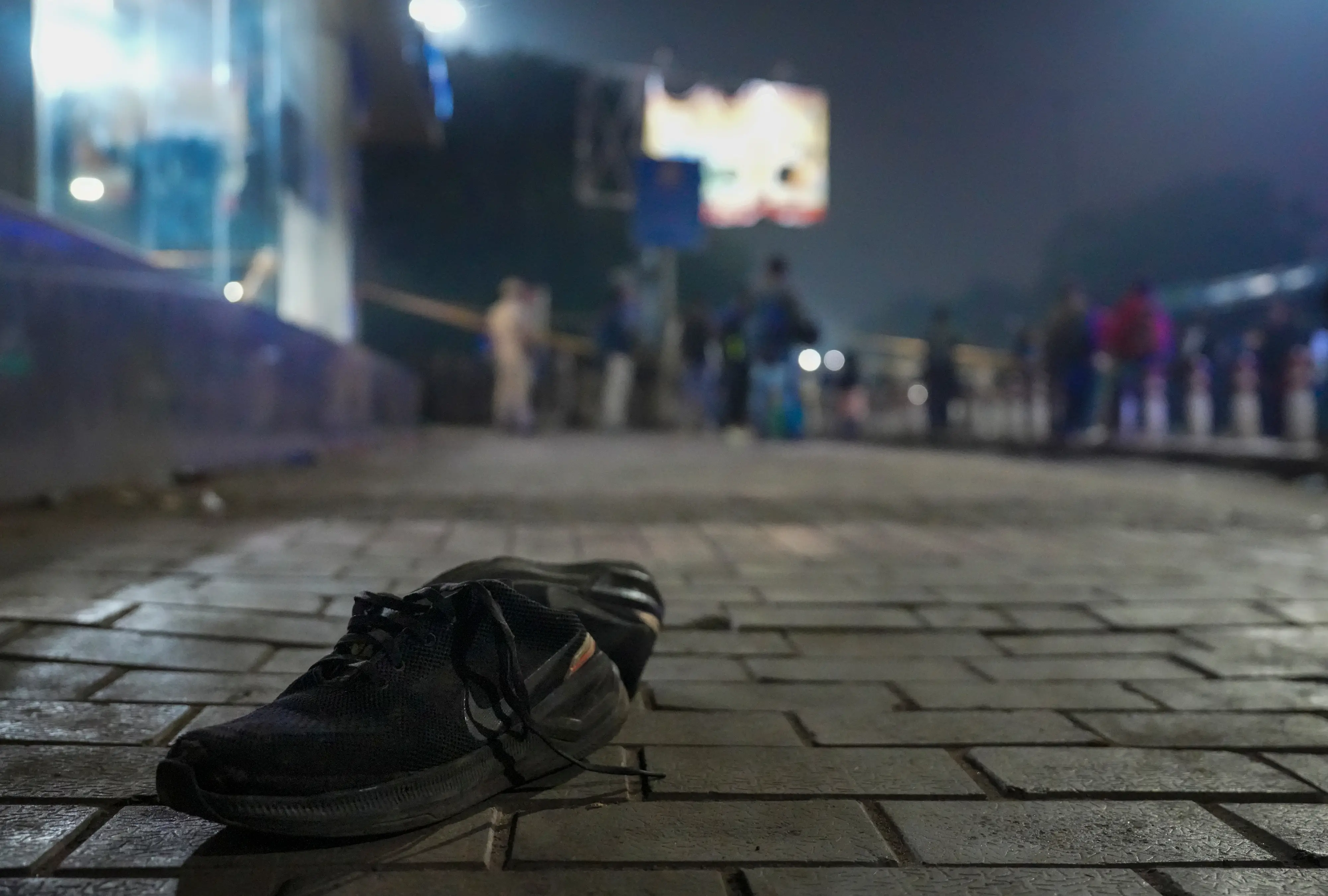 ന്യൂഡൽഹിയിൽ ചെങ്കോട്ടയ്ക്ക് സമീപം പാർക്ക് ചെയ്തിരുന്ന കാറിൽ ഉണ്ടായ സ്ഫോടനത്തിന് പിന്നാലെ സംഭവസ്ഥലത്തു നിന്നുള്ള ദൃശ്യം| Photo: Salman Ali/ PTI