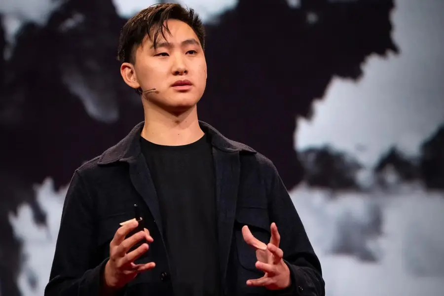 Meta AI head and Scale AI CEO Alexandr Wang advises teens to `vibe-code ...