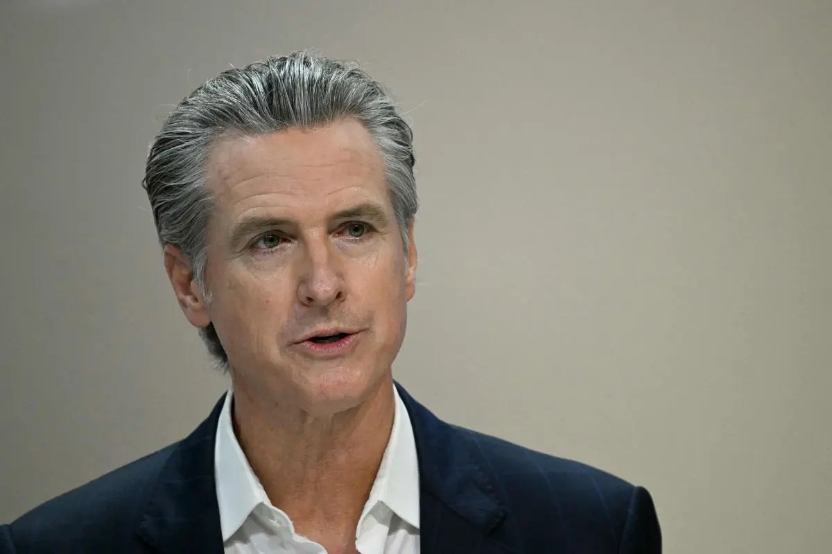 Governor of California Gavin Newsom attends a press conference during the COP30 UN Climate Change Conference in Belem, Para State, Brazil. | Photo: AFP