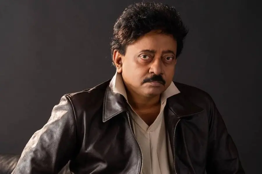 “എന്നിലെ സംവിധായകന്റെ അത്യാഗ്രഹം നിന്നെപ്പോലൊരു കൊച്ചുകുട്ടിയെ അപകടം പിടിച്ച ഷോട്ടിന് നിർബന്ധിതയാക്കി.”