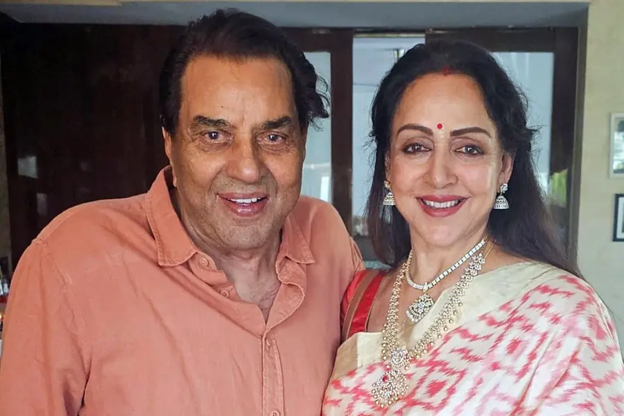 Bollywood veteran actor Dharmendra along with his wife, actress and BJP leader Hema Malini