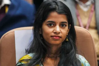 Bihar Assembly Elections Results 2025: BJP’s Maithili Thakur wins Alinagar, becomes youngest MLA