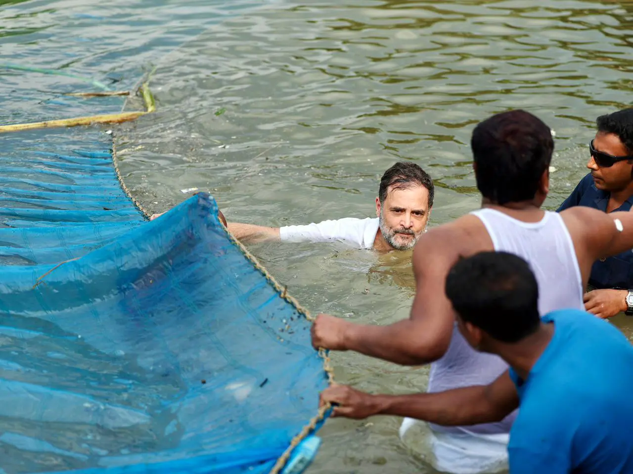 ബിഹാറില് തിരഞ്ഞെടുപ്പ് പ്രചാരണത്തിനിടെ രാഹുല് ഗാന്ധി |ഫോട്ടോ:ANI