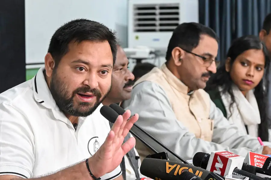 വന് തിരിച്ചടിക്കിടയിലും ആര്ജെഡിക്ക് ആശ്വാസമായി വോട്ട് വിഹിതം; ബിജെപിക്കും ജെഡിയുവിനും മുകളിൽ