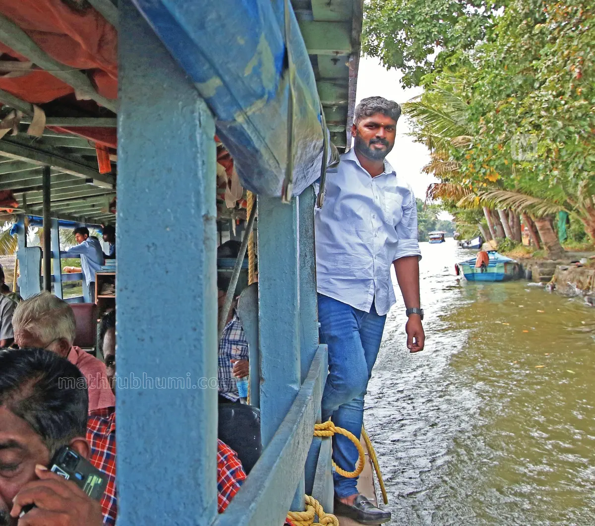 വെങ്കിടേഷ് ബാബു വെള്ളിയാഴ്ച ബോട്ടില് ജീവനക്കാരനായി ചേര്ന്നപ്പോൾ |
ഫോട്ടോ: പി.പ്രണവ്