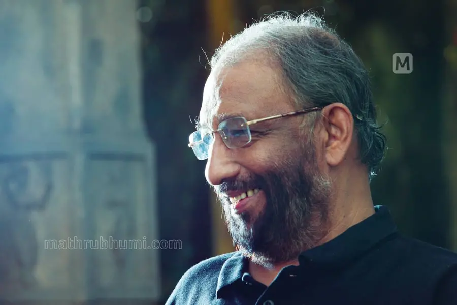 തോക്കും പാട്ടുമായി നെടുമുടി വിളയാടിയ ദിവസം