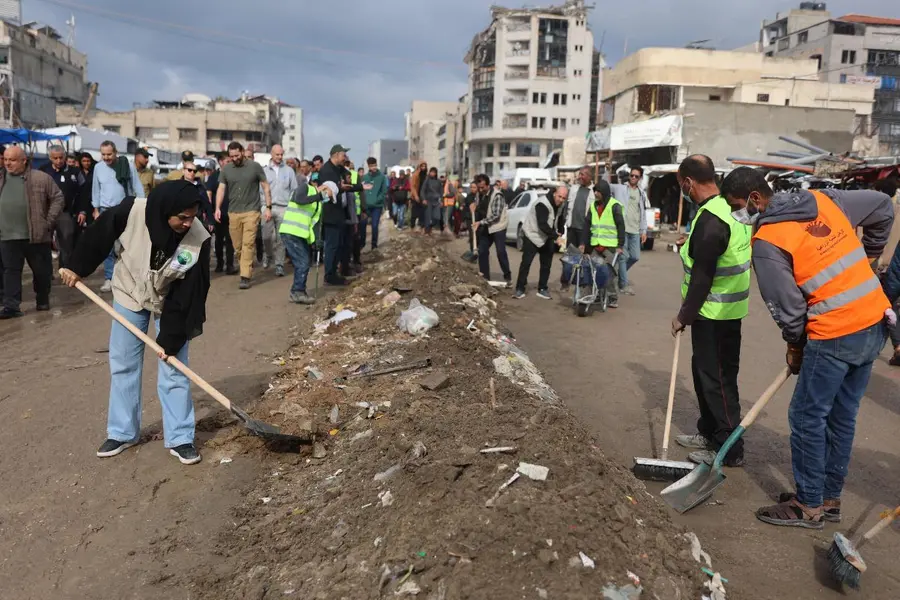 Gazans launch volunteer campaign to clean streets, restore infrastructure