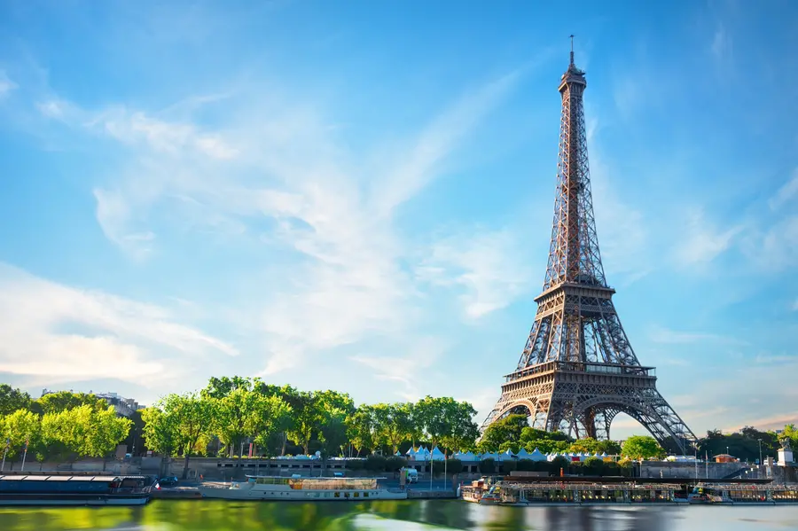 eiffel tower