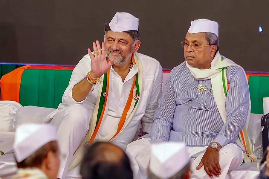 ‘വാക്ക് പാലിക്കുക’, മുഖ്യമന്ത്രിക്കസേര ആവശ്യപ്പെട്ട് ഡികെഎസ് പക്ഷ എംഎല്എമാര് ഹൈക്കമാന്ഡിനെ കാണാന് ഡല്ഹിയില്