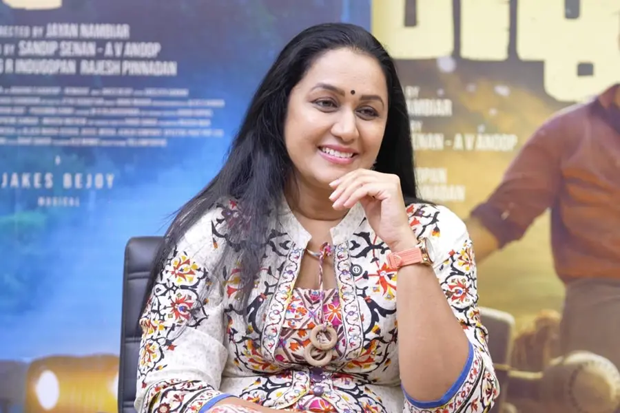 ഇഡ്ഡലി തിന്നുന്ന യക്ഷി, റോസിയെ 24 വര്ഷങ്ങള്ക്കിപ്പുറവും മറക്കാത്ത പ്രേക്ഷകര് | രാജശ്രീ നായര് അഭിമുഖം