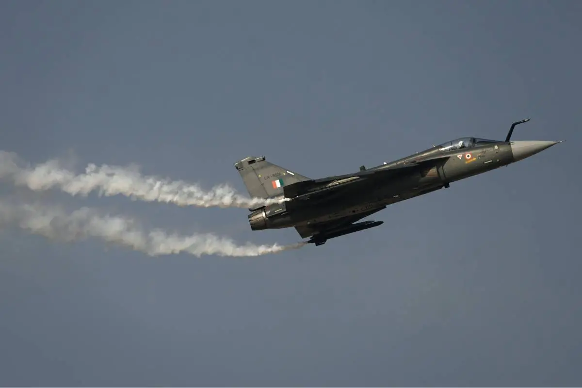 ndian Air Force's HAL Tejas performs is performing a display flight at Al-Maktoum International Airport  | Photo: AP