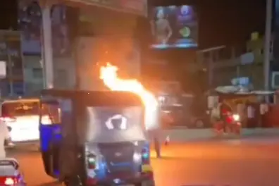 Auto driver sets himself on fire after traffic police confrontation in Karnataka, area on edge