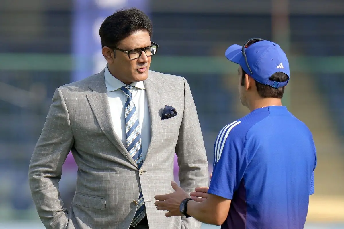 Anil Kumble in a conversation with Indian head coach Gautam Gambhir. | File Photo: PTI