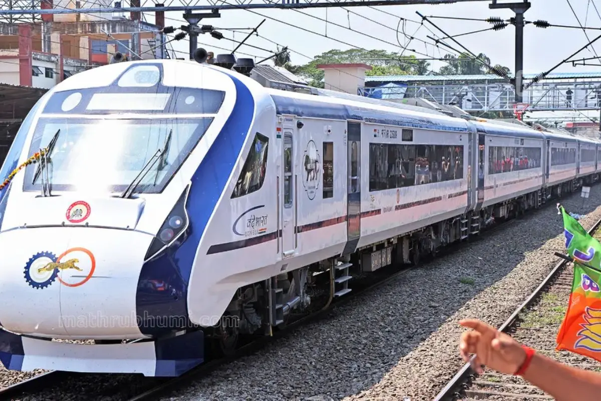 Vande Bharat (Photo: Mathrubhumi)