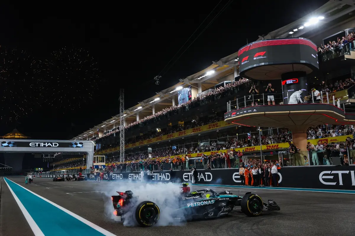 Abu Dhabi Grand Prix set for record crowd as F1 title race goes down to wire