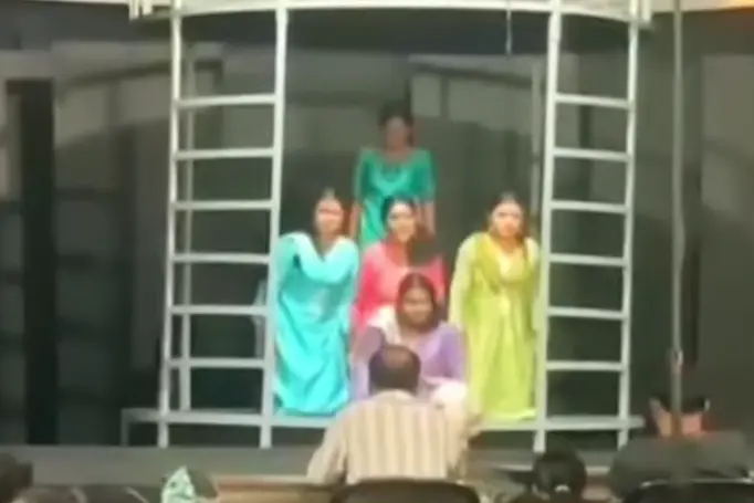 മലപ്പുറം ജില്ലാ കലോത്സവത്തിലെ നാടക വിവാദം; നാടകം മാറ്റി സ്‌കൂള്‍