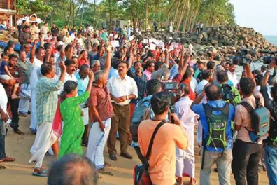 Waqf land row: Left leaders promise to protect rights of Munambam residents