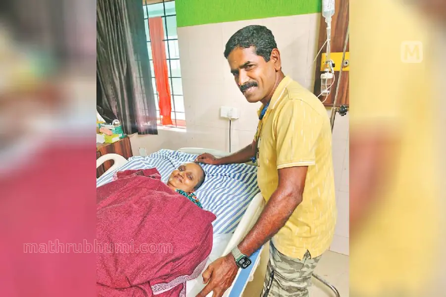 ‘എന്റെതല്ല, ചങ്ങല വലിച്ച കൈകളാണ് രക്ഷകൻ്റേത്’; ട്രെയിനിനടിയിലേക്ക് വീണ 48-കാരിയ്ക്ക് രക്ഷകനായ ആനന്ദ് പറയുന്നു
