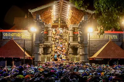 Sabarimala to serve sadya from Tuesday for annadanam, but in steel plates