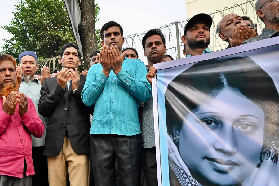 Khaleda Zia remains critical; Chinese medical team joins UK specialists in treating ex-Bangladeshi PM