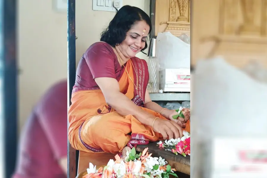ആദ്യം ഉത്രാളിക്കാവിലമ്മയ്ക്ക് മാല; പിന്നെ സഖാവ് പര്യടനത്തിനിറങ്ങും