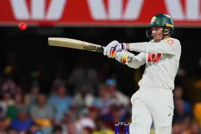 Australia surge past England to gain control of the second Ashes Test