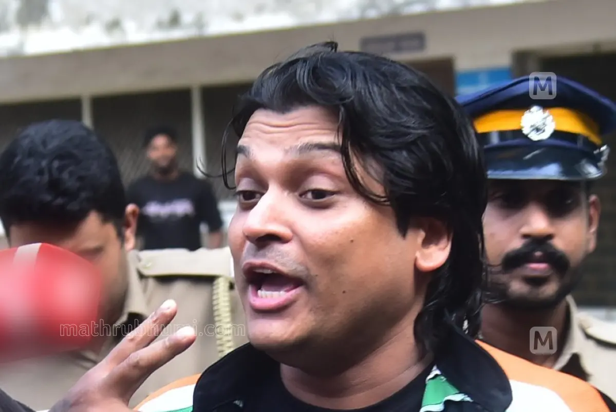 അതിജീവിതയെ അധിക്ഷേപിച്ചെന്ന കേസ്; രാഹുല് ഈശ്വറിന് ജാമ്യം നിഷേധിച്ചു