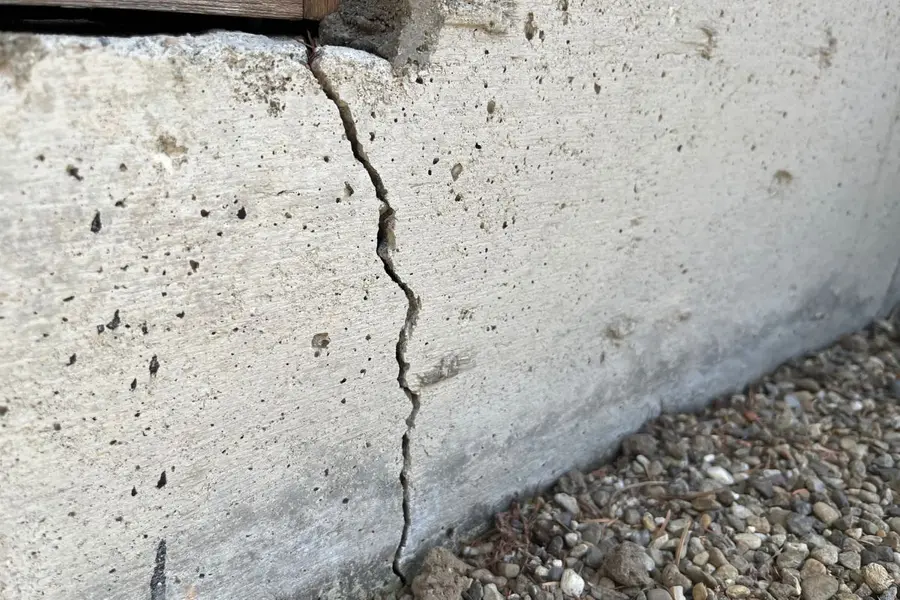 Jaipur: Under-construction multi-storey building develops cracks, triggering panic